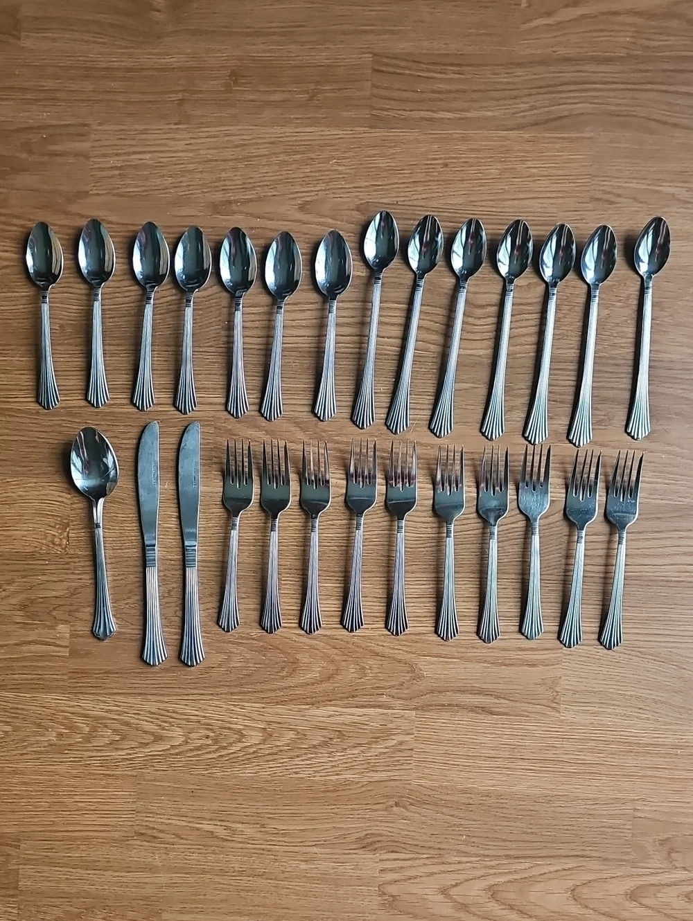 Farberware Flatware Heron Pattern Stainless Steel Silverware Bundle 27 Pieces